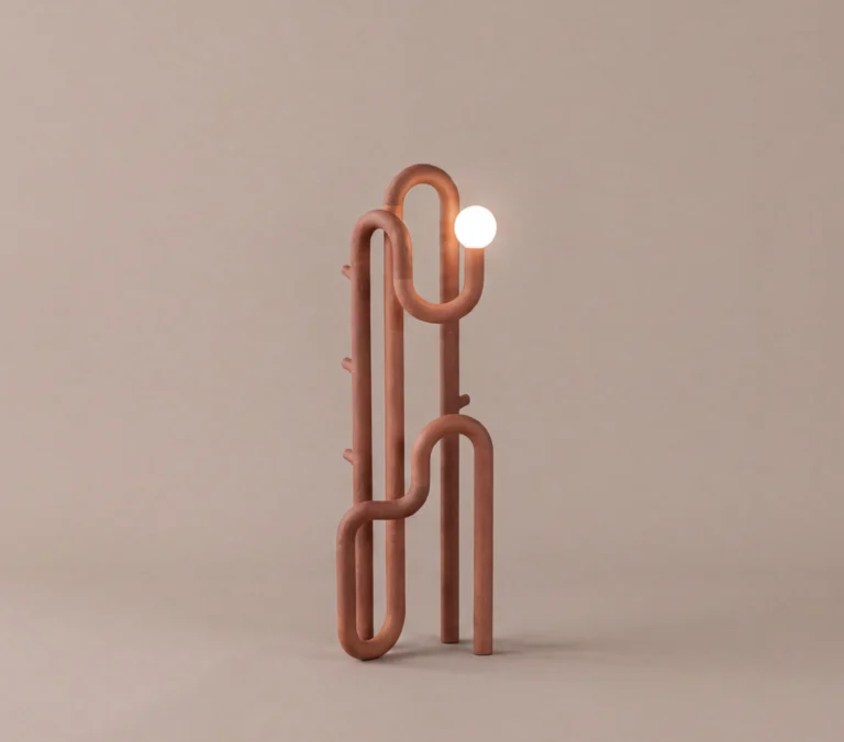 THE HANGER FLOOR LAMP