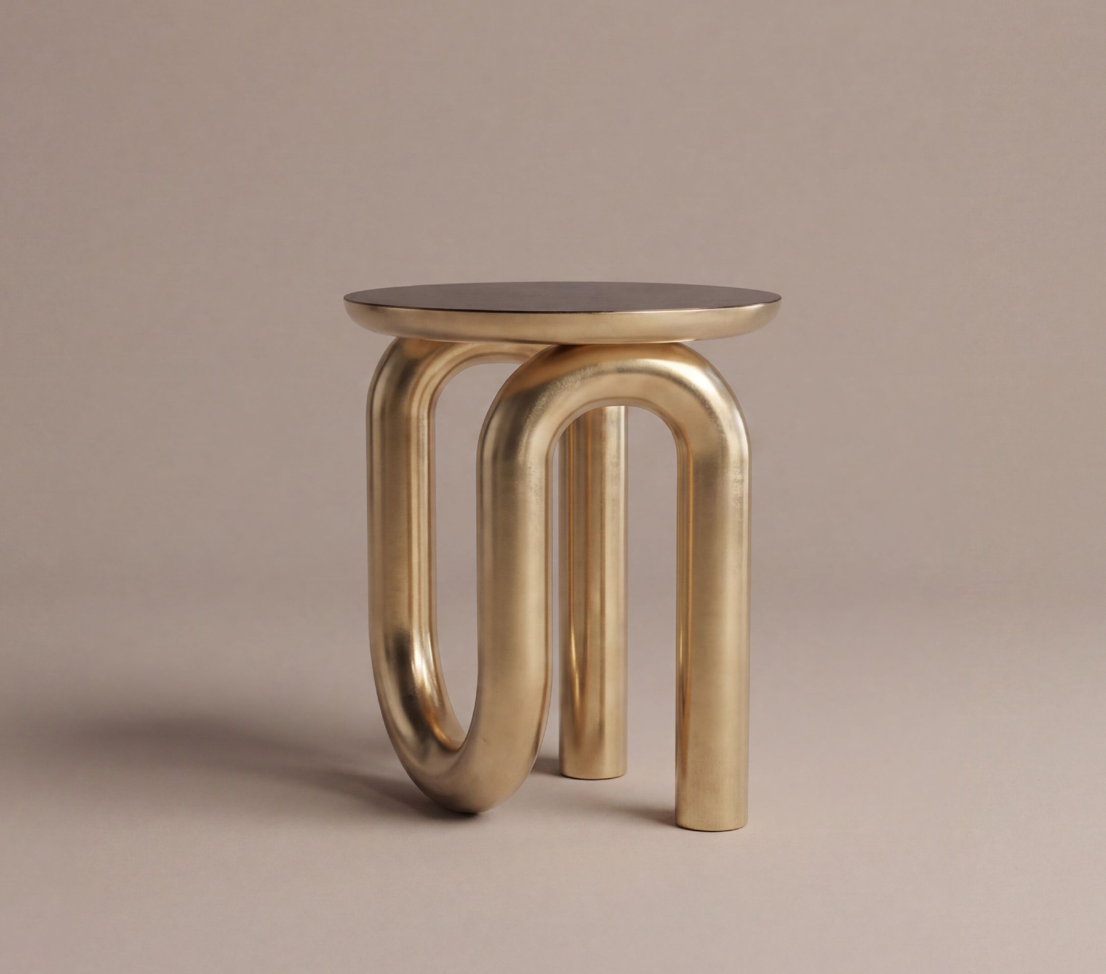THE SCULPTURAL SIDE TABLE